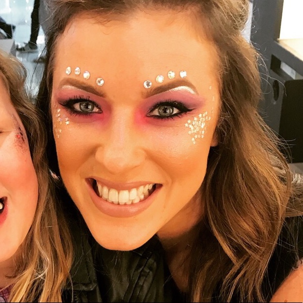 Meet your Posher, Christine